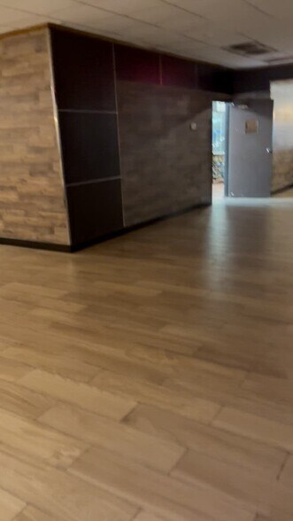 40 S Court St, Athens, OH à louer - Vidéo sur l’inscription commerciale - Image 2 de 10