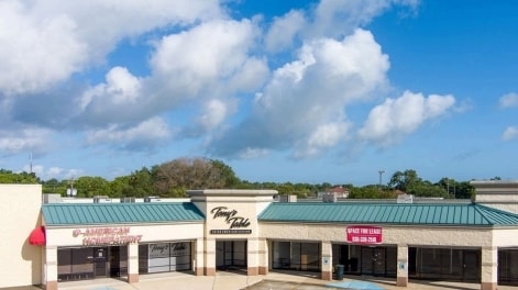 120 SH 332, Lake Jackson, TX for lease - Building Photo - Image 2 of 4