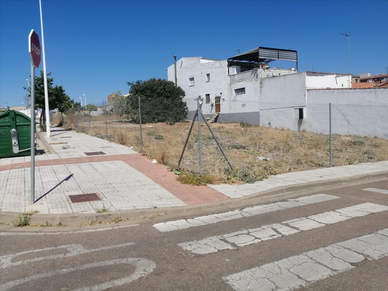 Camino Viejo de Mirandilla, Mérida, Badajoz for sale Primary Photo- Image 1 of 16