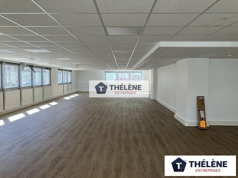 Office in Montpellier for lease - Interior Photo - Image 2 of 6