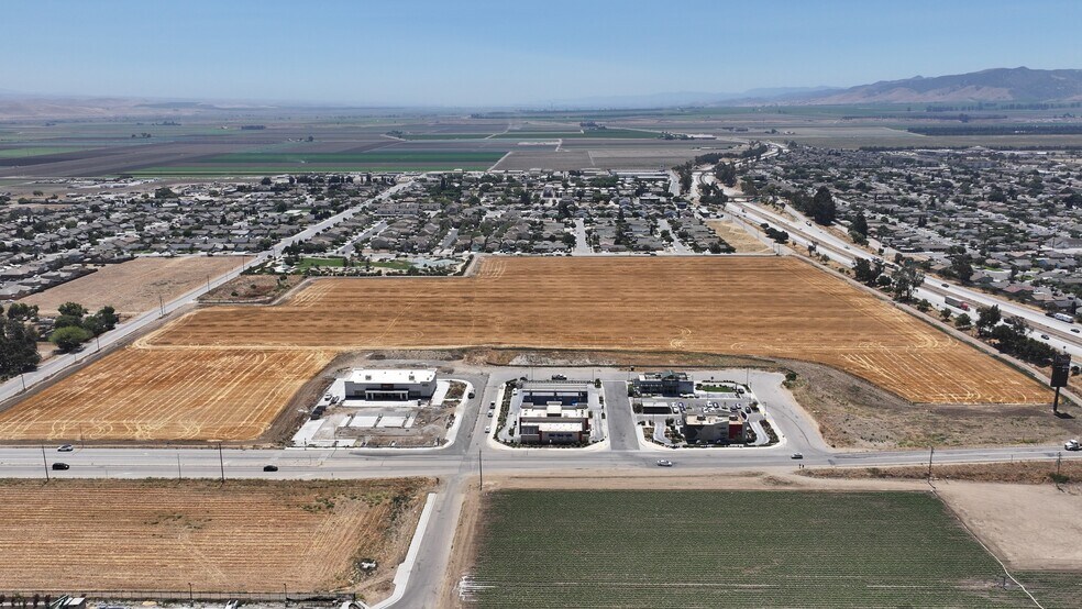 Walnut Ave, And 3rd Street, Greenfield, CA à vendre - Photo du bâtiment - Image 2 de 44