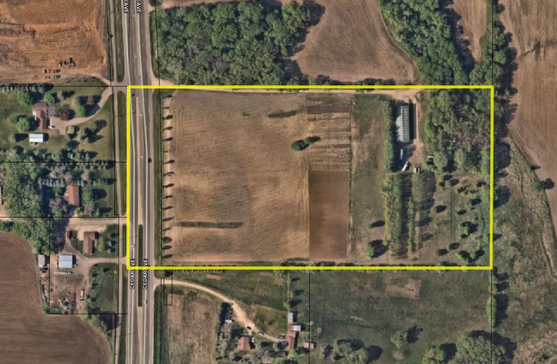 Cedar Ave, Lakeville, MN à vendre Photo du bâtiment- Image 1 de 3