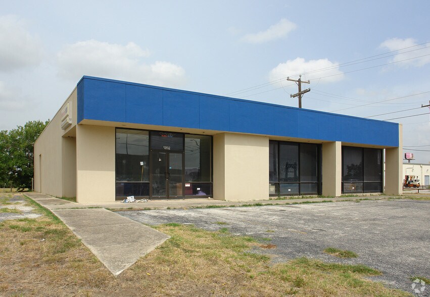 8501 Vicar, San Antonio, TX à vendre - Photo du bâtiment - Image 3 de 9