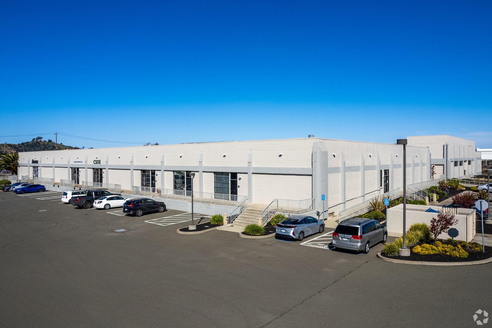 1200 S Harbour Way, Richmond, CA à louer Photo du bâtiment- Image 1 de 7