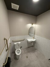 24 E Saint Charles Rd, Villa Park, IL for lease Interior Photo- Image 2 of 4