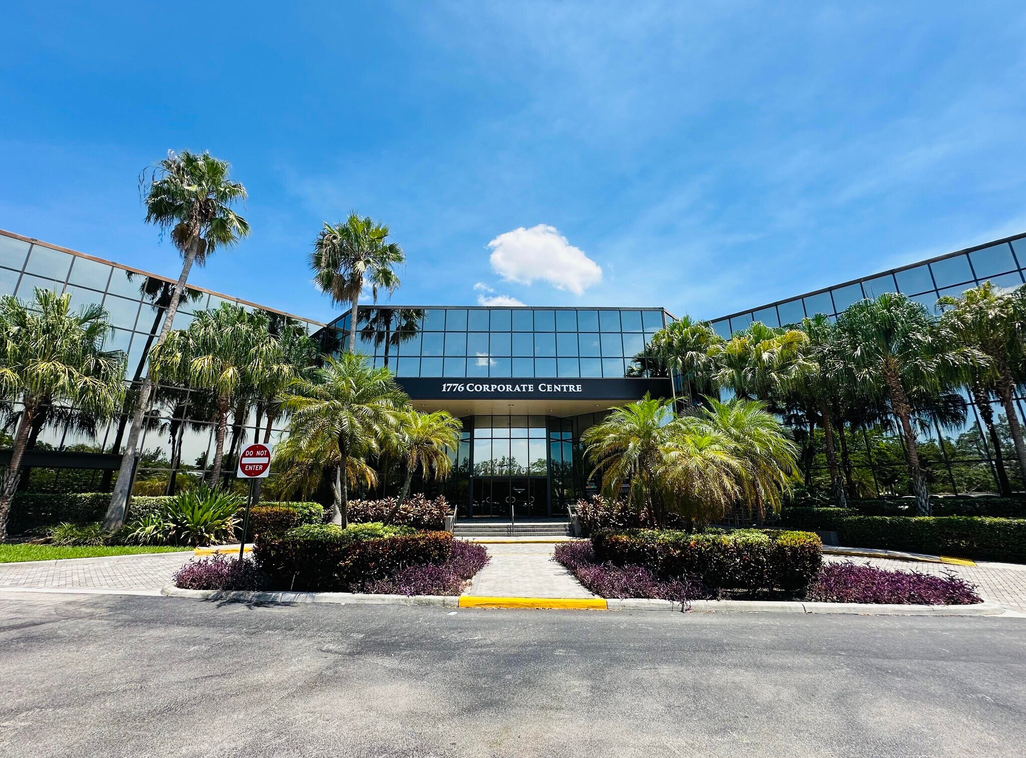 1776 N Pine Island Rd, Plantation, FL à louer Photo principale- Image 1 de 12