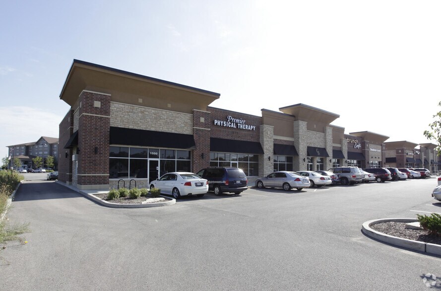 1520 Lake St, Roselle, IL à louer - Photo du bâtiment - Image 2 de 15