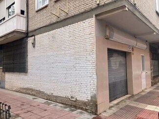 Plus de détails pour Multi-résidentiel à vendre