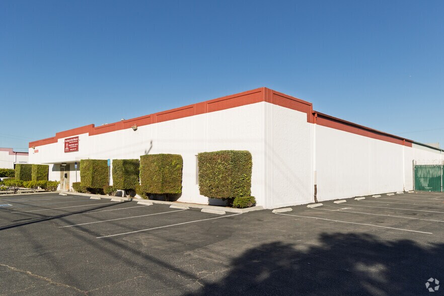 1609 E Del Amo Blvd, Carson, CA for sale - Building Photo - Image 2 of 13