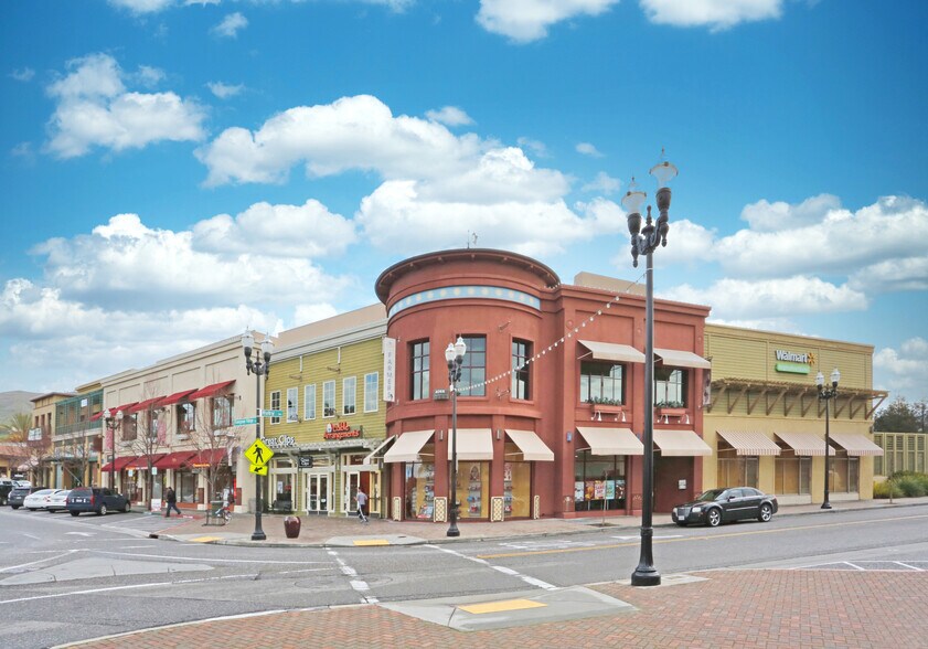 4055-4075 Evergreen Village Sq, San Jose, CA à louer - Photo du bâtiment - Image 2 de 9