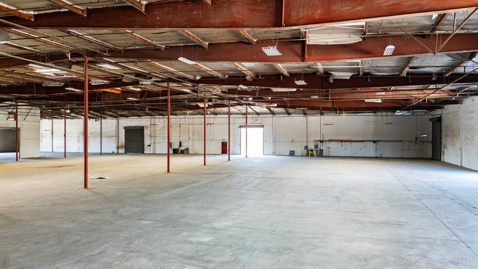 9550 Hermosa Ave, Rancho Cucamonga, CA for lease - Building Photo - Image 3 of 13