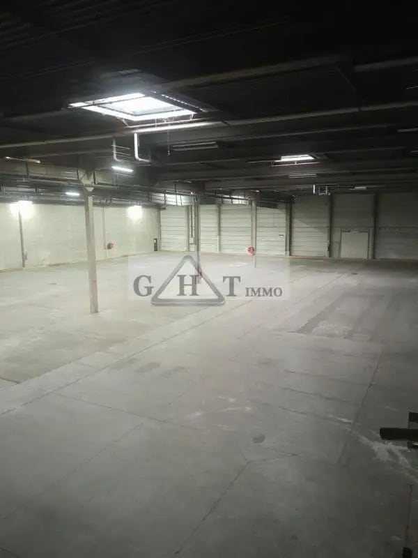 Industrial in Wissous for lease Interior Photo- Image 1 of 10