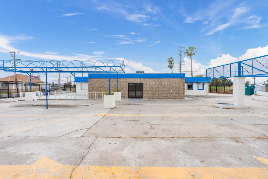 520 Flores St, San Bernardino, CA for lease - Building Photo - Image 2 of 27