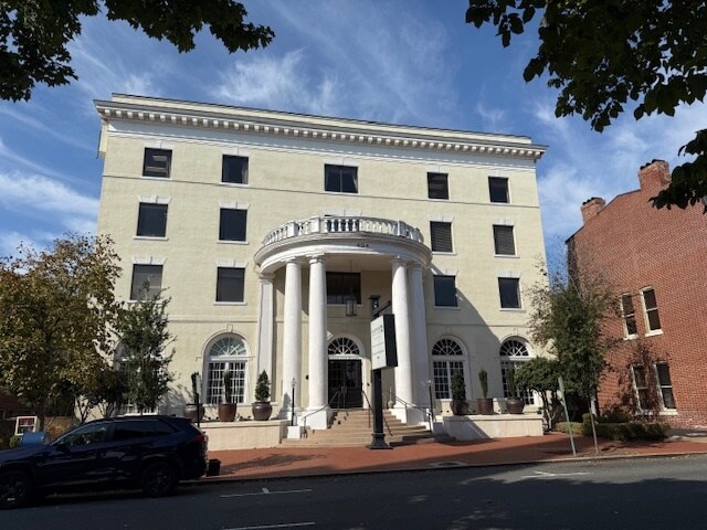 Plus de détails pour 904 Princess Anne St, Fredericksburg, VA - Bureau à vendre