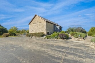 12152 S Naperville Rd, Plainfield, IL à louer Photo du bâtiment- Image 1 de 4