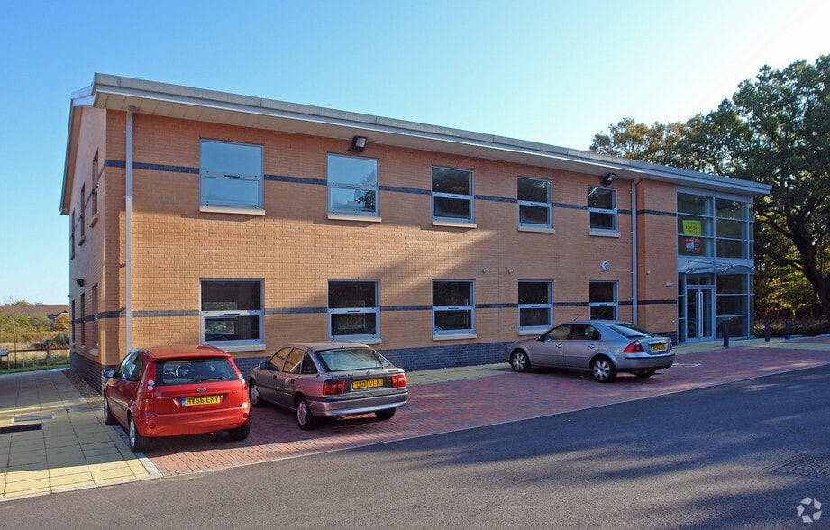 Rookery Ave, Fareham for lease - Building Photo - Image 2 of 3