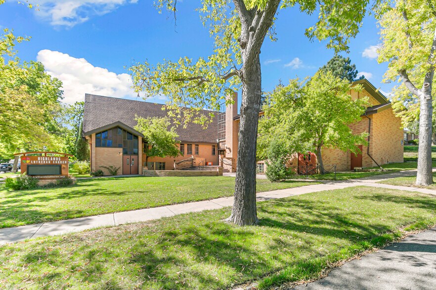 3955-3995 N Irving St, Denver, CO à louer - Photo du bâtiment - Image 3 de 78