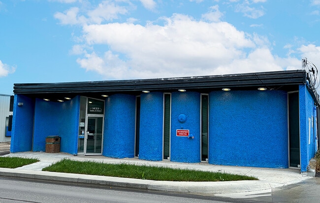 More details for 1433 Erin St, Winnipeg, MB - Industrial for Lease