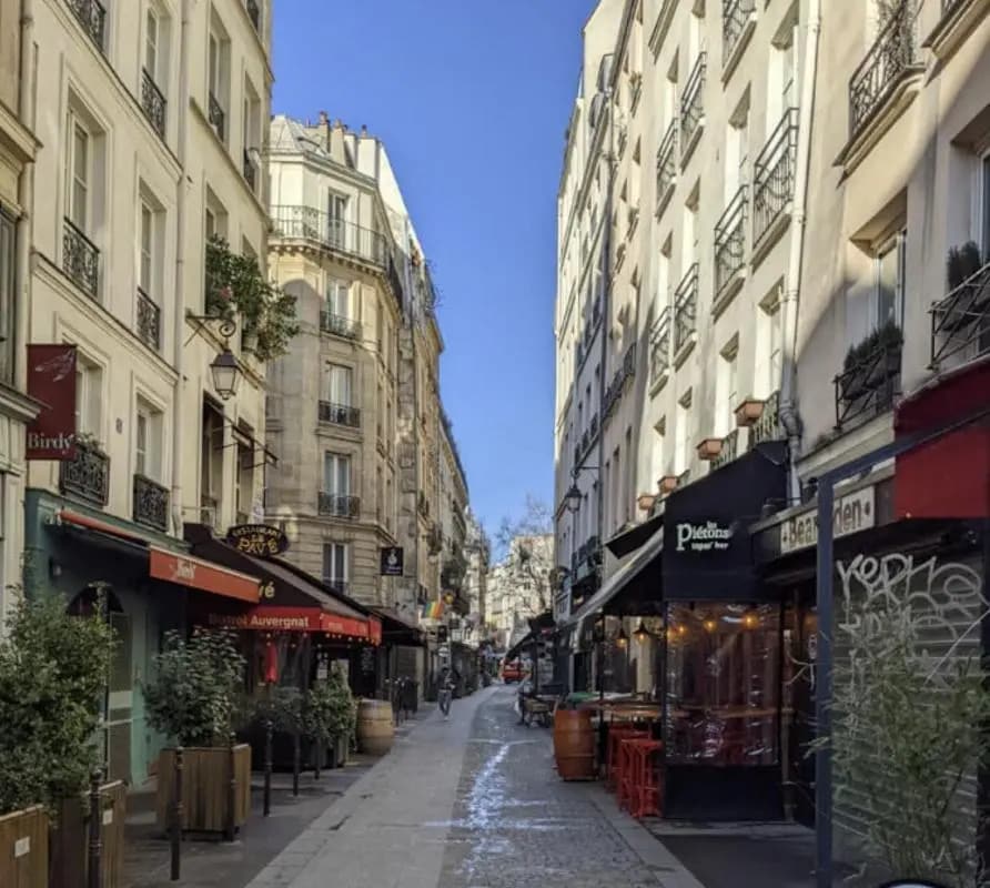 Office in Paris for sale Building Photo- Image 1 of 6