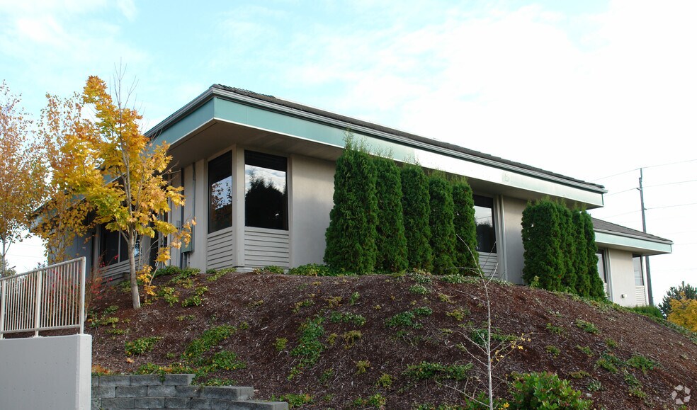 2102 N Pearl St, Tacoma, WA à louer - Photo du bâtiment - Image 2 de 2