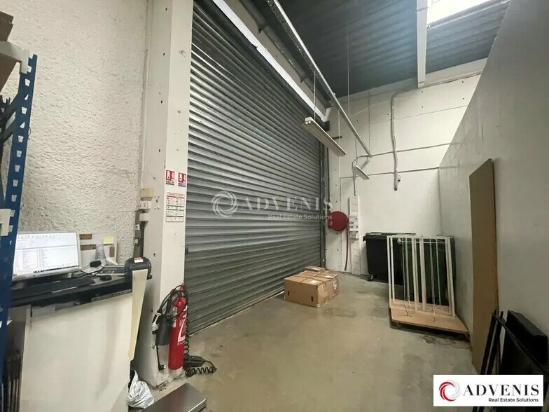 Flex in Bordeaux for lease - Interior Photo - Image 2 of 6