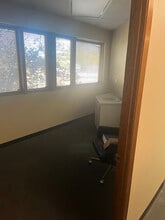 400 Perrine Rd, Old Bridge, NJ à louer Photo intérieure- Image 2 de 9