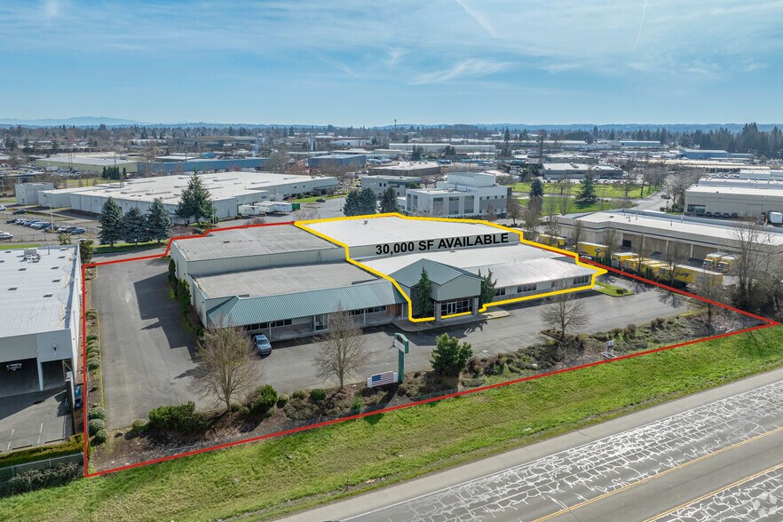 3515 Del Webb Ave NE, Salem, OR à louer - Photo du bâtiment - Image 2 de 9