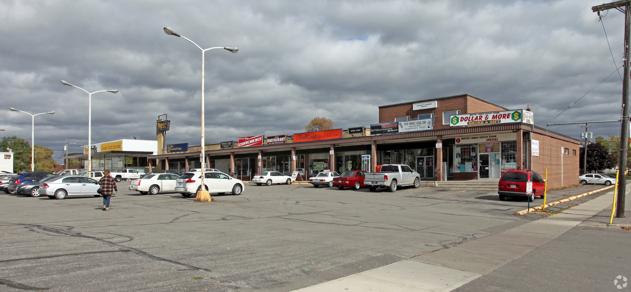 307-321 Brock St S, Whitby, ON à vendre Photo principale- Image 1 de 1