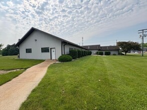 2420 W Shoaff Rd, Huntertown, IN for lease Interior Photo- Image 2 of 2