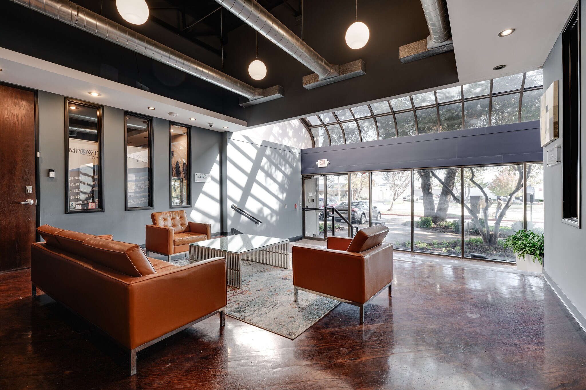 14665 Midway Rd, Addison, TX à vendre Photo intérieure- Image 1 de 1