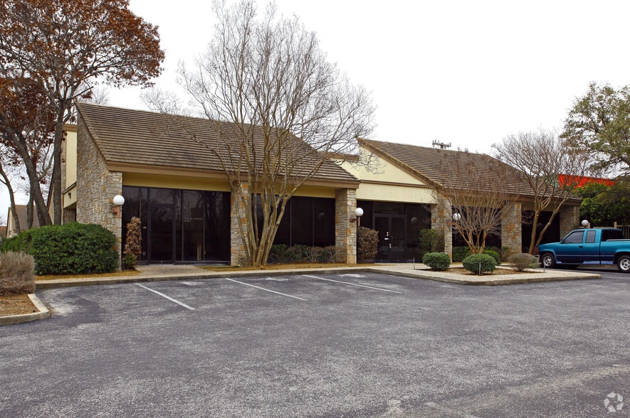 11322 Sir Winston St, San Antonio, TX for lease - Building Photo - Image 2 of 7