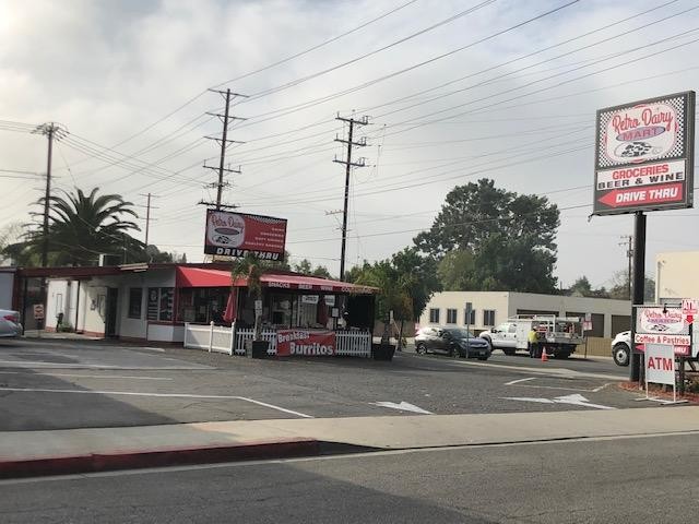 4420 W Magnolia Blvd, Burbank, CA for lease - Primary Photo - Image 1 of 19