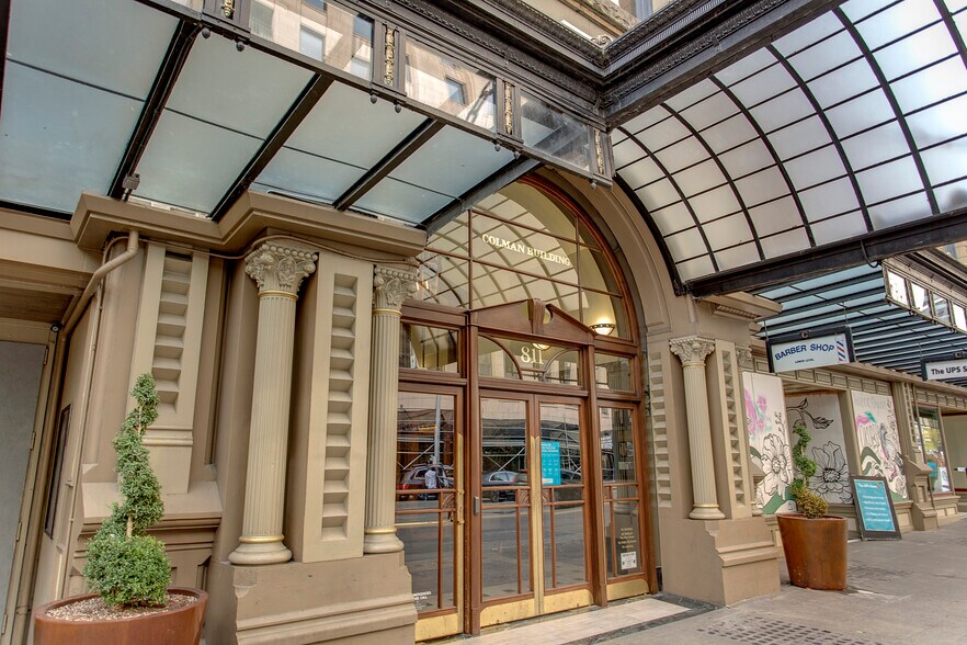 801-815 1st Ave, Seattle, WA à louer - Photo du bâtiment - Image 1 de 4