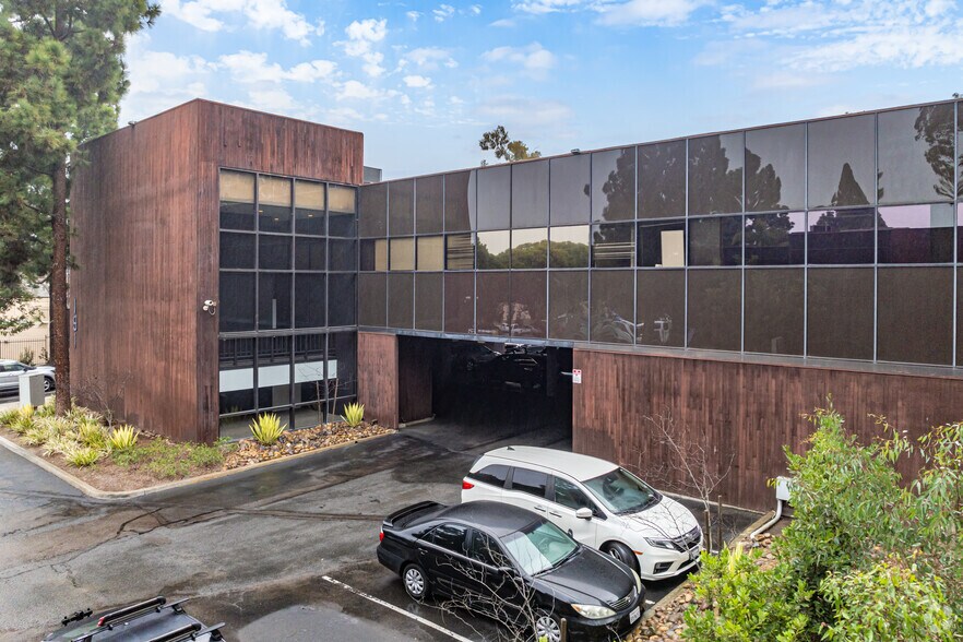191 Calle Magdalena, Encinitas, CA à louer - Photo du bâtiment - Image 2 de 12