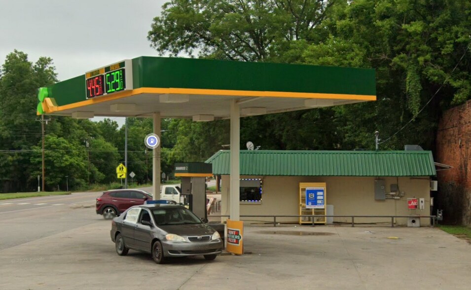 100 E Broadway, Mannsville, OK à vendre - Photo du bâtiment - Image 3 de 7