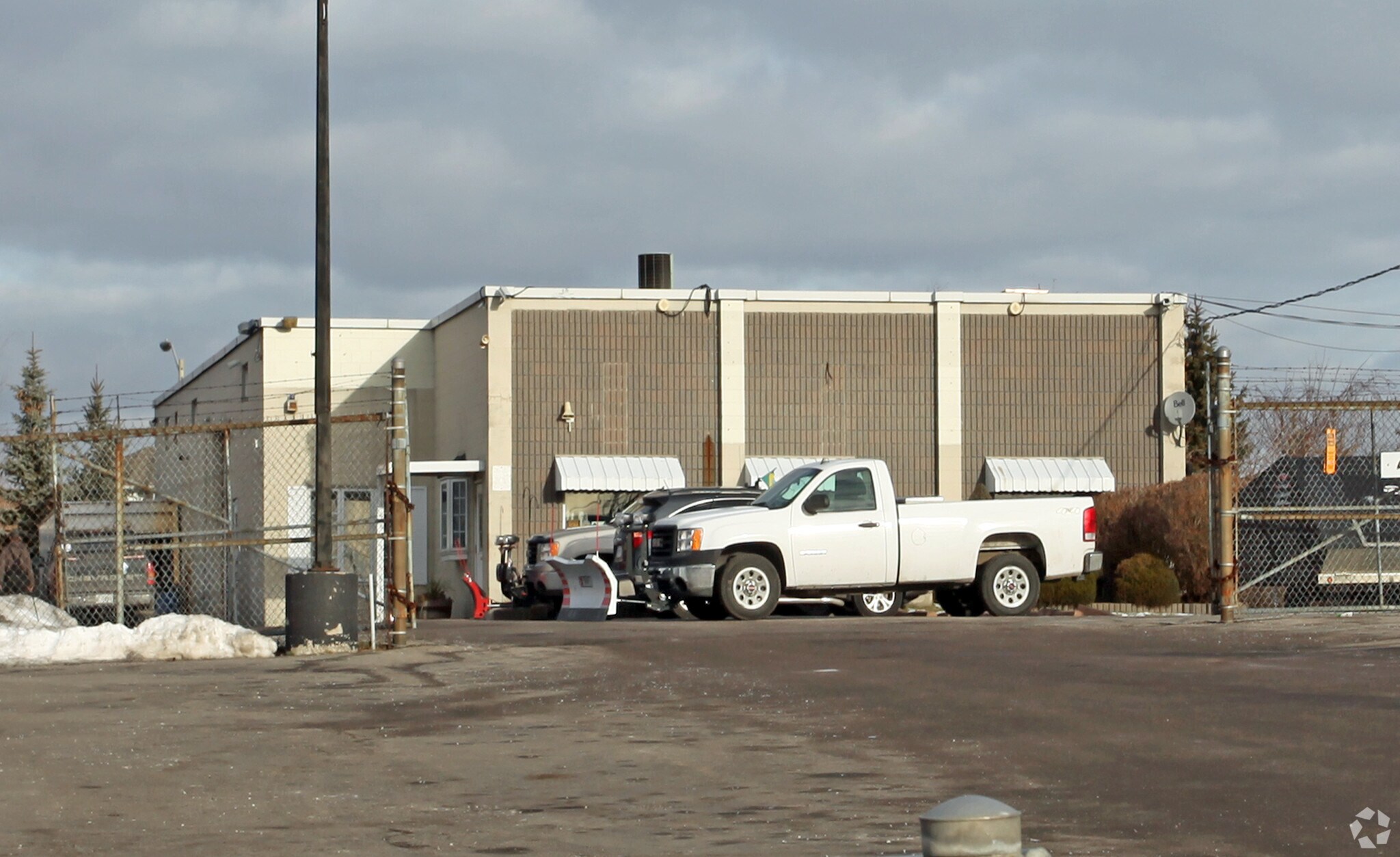 400 Taunton Rd E, Oshawa, ON à vendre Photo principale- Image 1 de 1