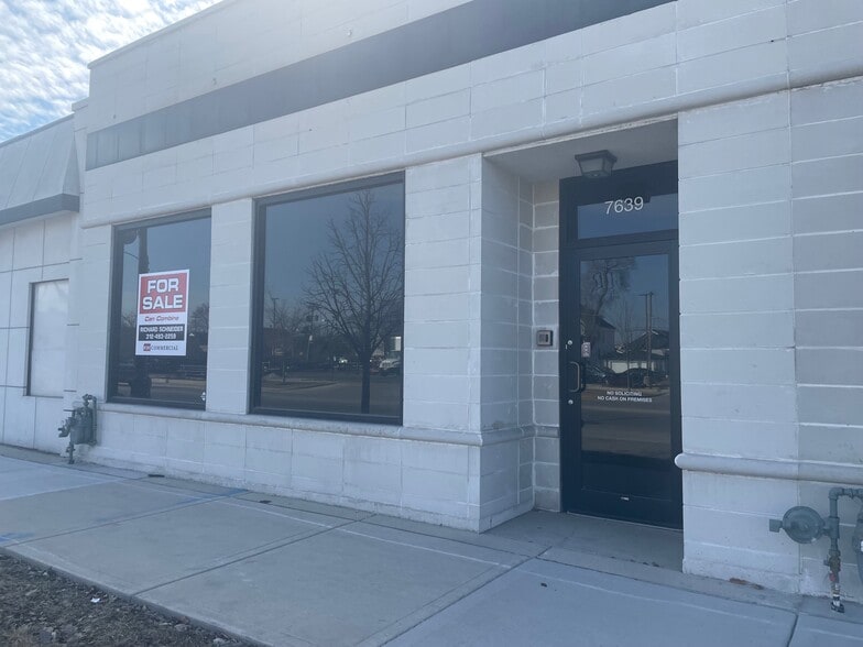 7633-7635 W 63rd St, Summit, IL for sale - Building Photo - Image 2 of 5