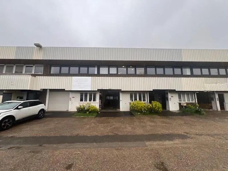 1 Rue De La Réunion, Les Ulis for lease Building Photo- Image 1 of 6