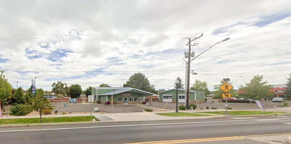 1225 SW Highway 97, Madras, OR à louer - Photo du bâtiment - Image 2 de 7