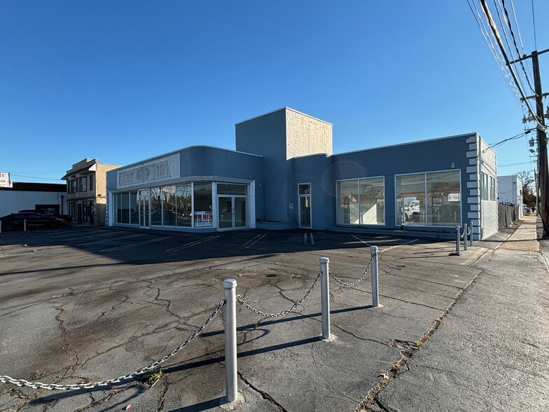 444 W Merrick Rd, Valley Stream, NY for lease - Building Photo - Image 1 of 9