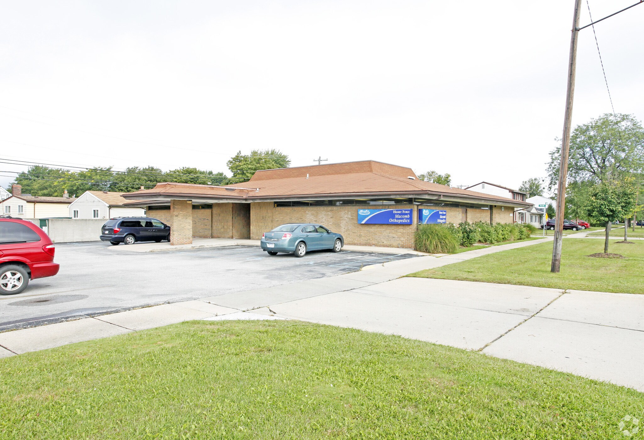 25625-25647 Schoenherr Rd, Warren, MI à louer Photo du bâtiment- Image 1 de 5