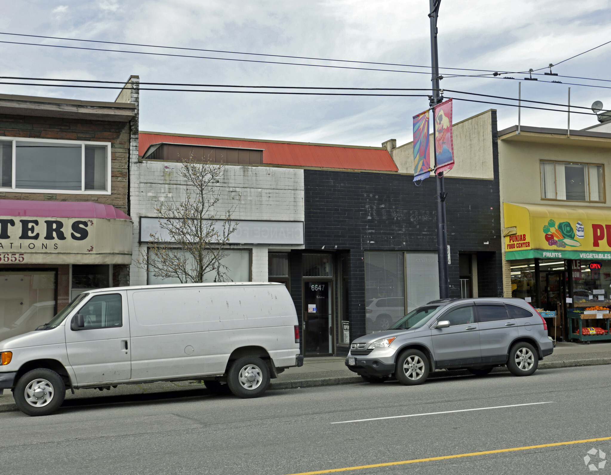 6647-6649 Main St, Vancouver, BC for lease Building Photo- Image 1 of 4