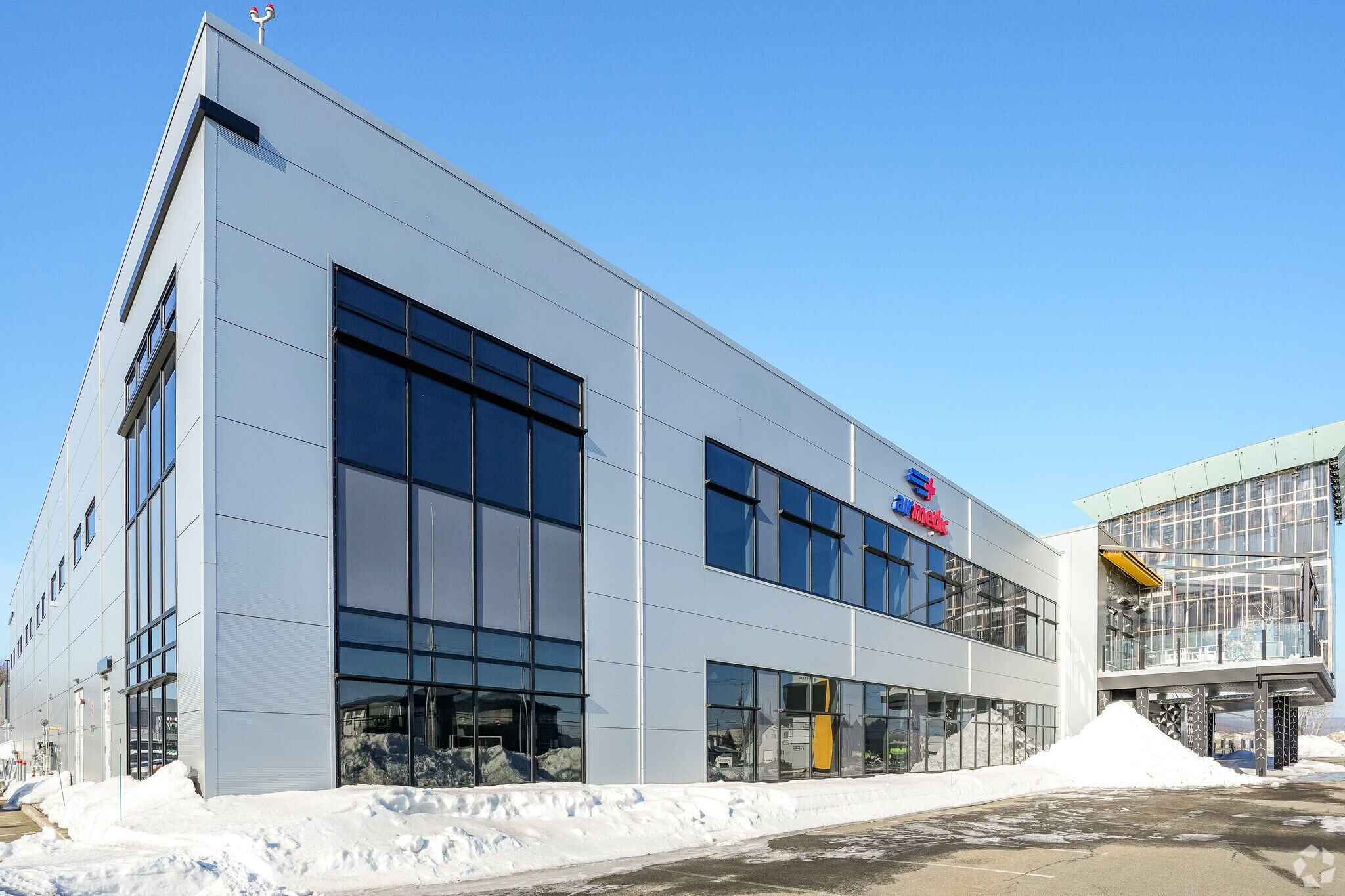 1688 Rte De L'aeroport, Québec, QC à vendre Photo principale- Image 1 de 4