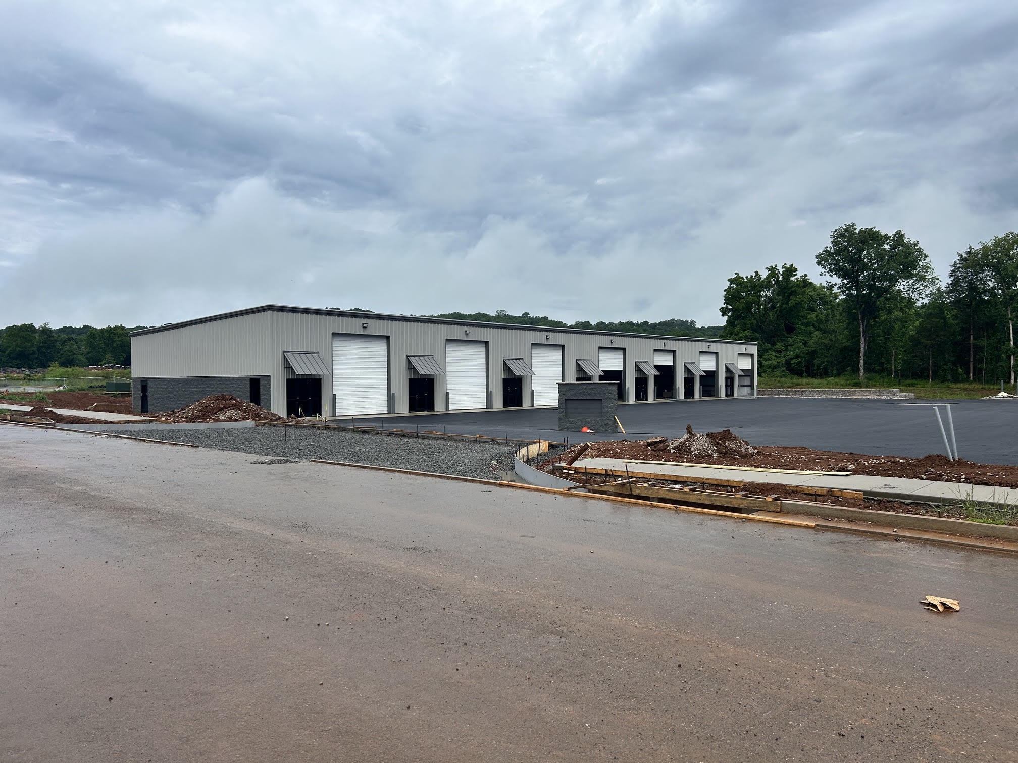 1590 James Stewart Lane, Bowling Green, KY for lease Primary Photo- Image 1 of 10