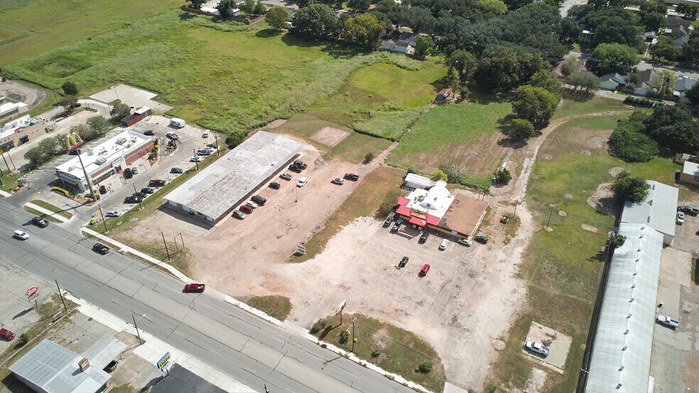 Wharton, TX - N Richmond Rd - 13.44 AC portefeuille de 5 propriétés à vendre sur LoopNet.ca - Photo du bâtiment - Image 2 de 32