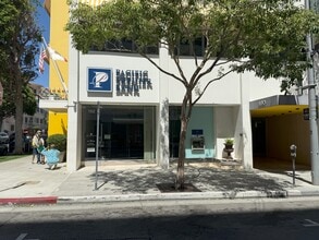 190-192 N Canon Dr, Beverly Hills, CA for lease Building Photo- Image 2 of 11