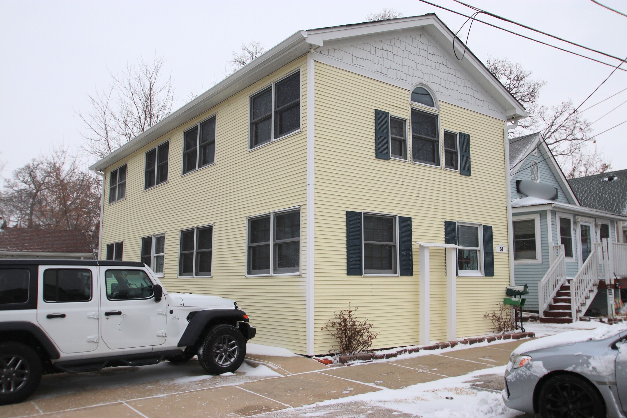 34 W Grand Ave, Fox Lake, IL for lease Primary Photo- Image 1 of 24