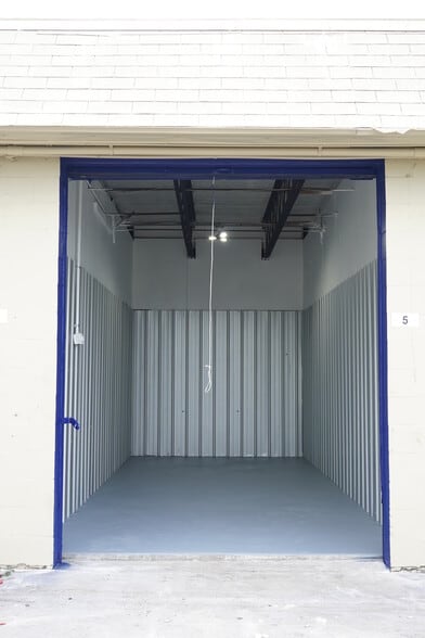 2894 Dusa Dr, Melbourne, FL for lease - Building Photo - Image 3 of 5