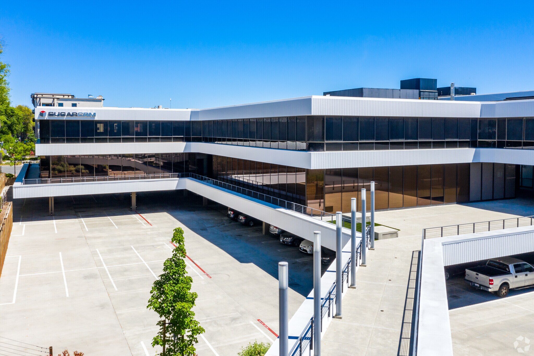 10050 N Wolfe Rd, Cupertino, CA à louer Photo principale- Image 1 de 11