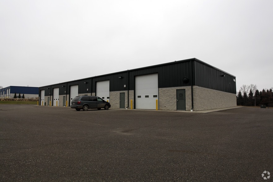 7084 Big Sky Dr, Holly, MI for lease - Building Photo - Image 3 of 4